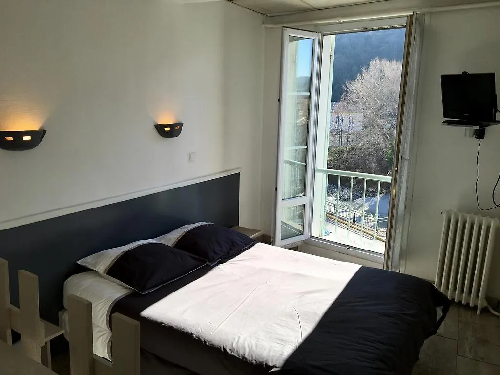 Hotel L'Aiglon Digne-les-Bains 2*,